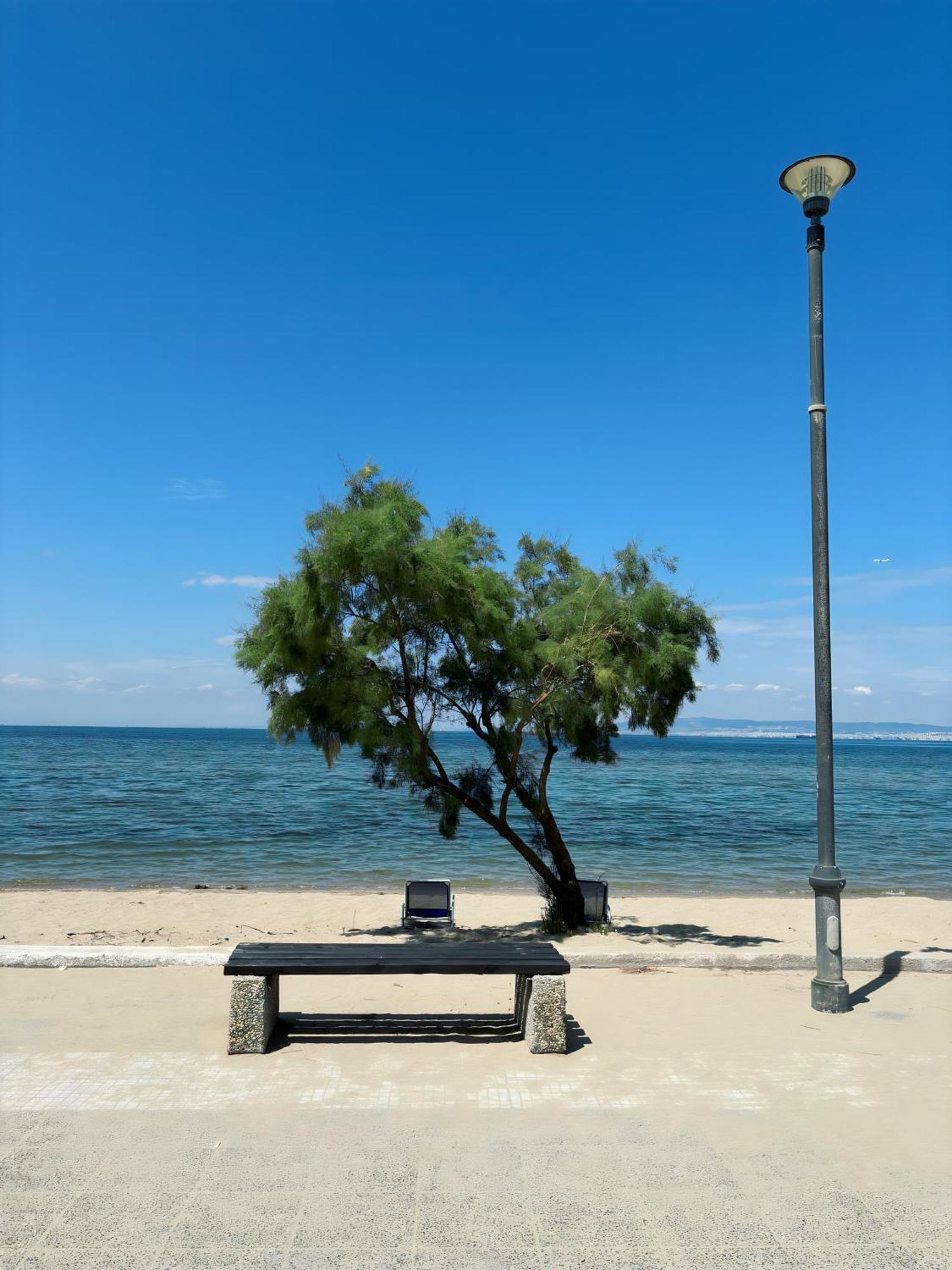Nouri Schoene Wohnung In Direkter Strandnaehe, Schnelles Internet, Freies Parken, Nahe Flughafen Peraía 外观 照片