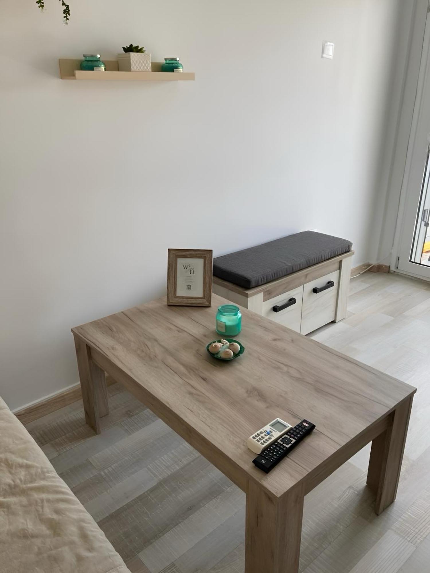 Nouri Schoene Wohnung In Direkter Strandnaehe, Schnelles Internet, Freies Parken, Nahe Flughafen Peraía 外观 照片